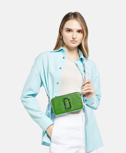 Marc Jacobs Kožená messenger taška Jablečně zelená 5