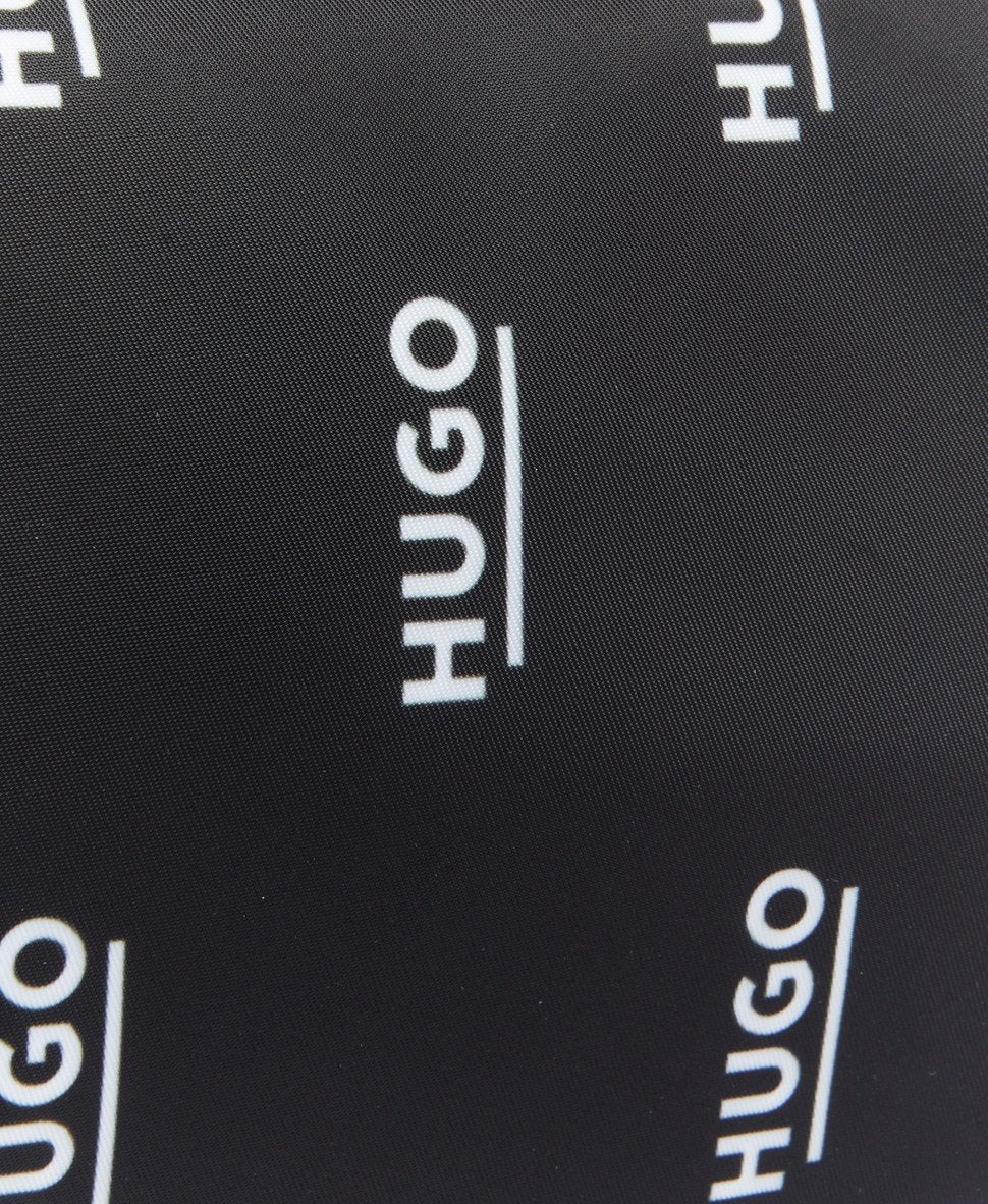 Hugo kabelka přes rameno Černá 2