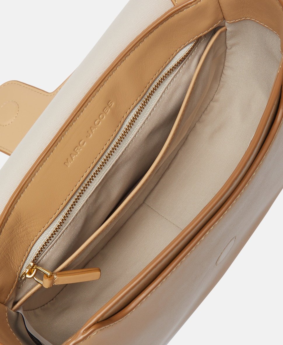 Marc Jacobs Kožená messenger taška Camel 3