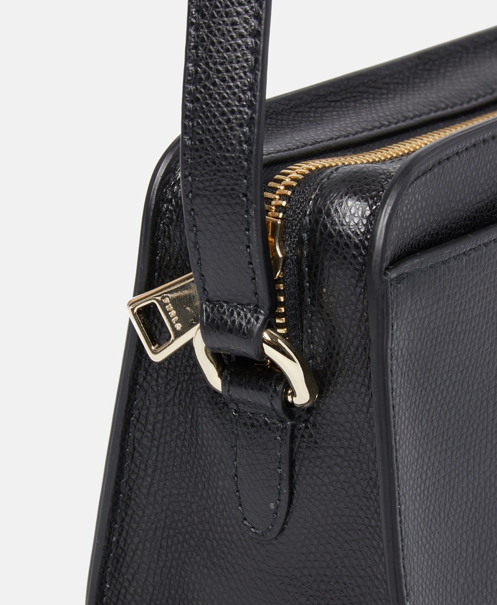 Furla Kožená messenger taška Černá 2