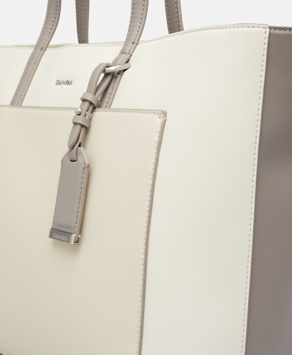 Calvin Klein kabelka shopper Béžovo-šedá 2