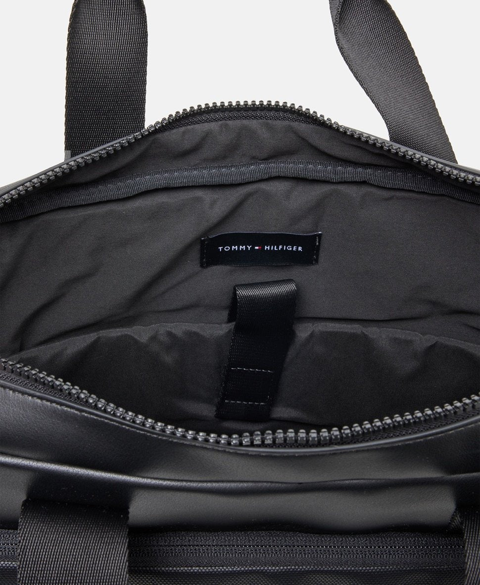 Tommy Hilfiger brašna na notebook Černá 3