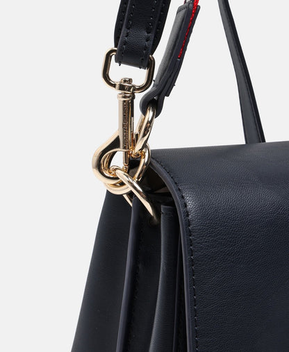 Tommy Hilfiger kabelka přes rameno Tmavě modrá 2