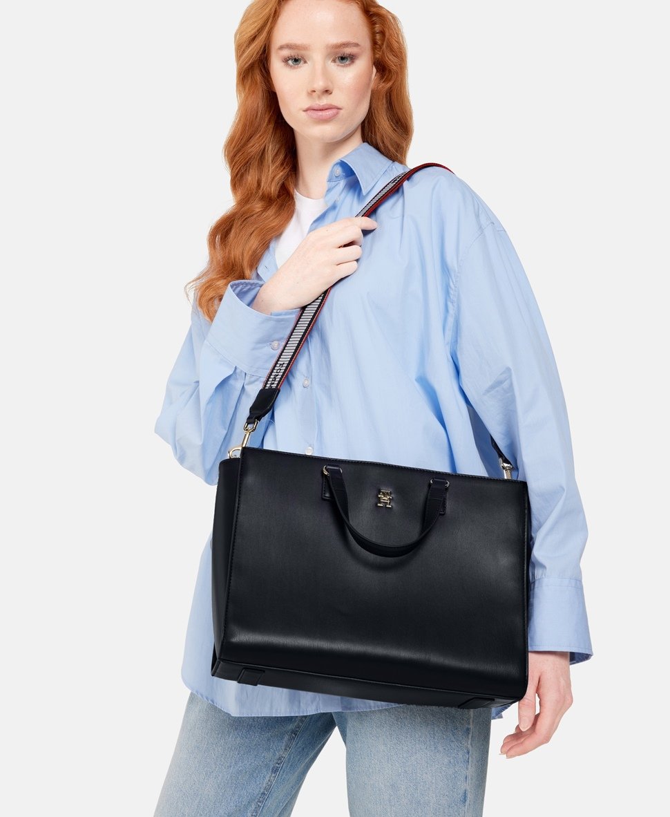 Tommy Hilfiger kabelka tote Tmavě modrá 5