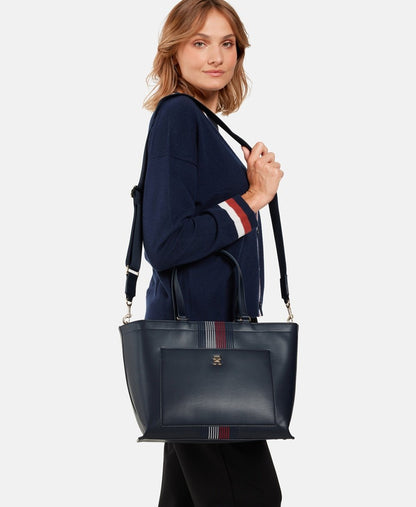 Tommy Hilfiger kabelka tote Tmavě modrá 5