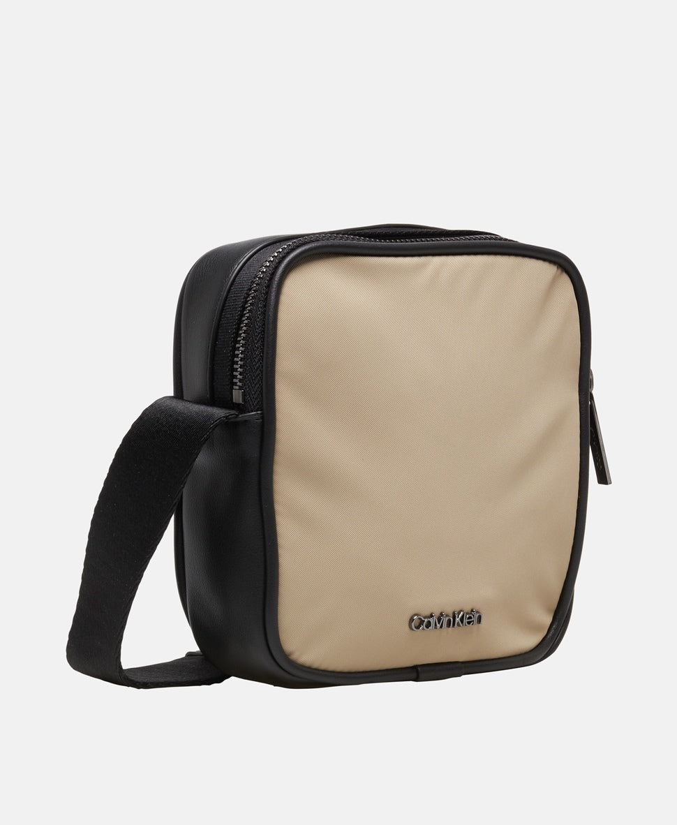 Calvin Klein taška messenger Béžová 1