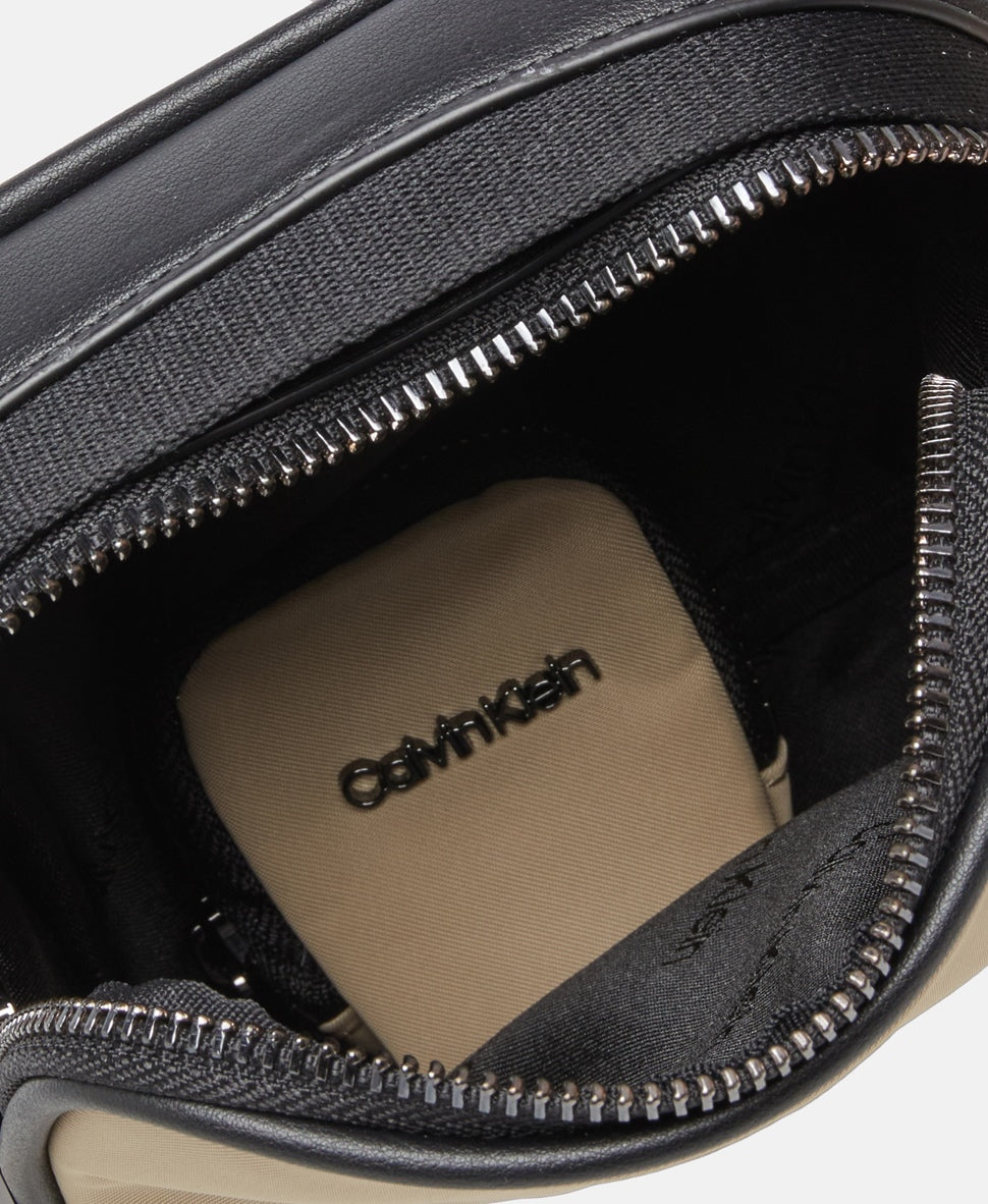 Calvin Klein taška messenger Béžová 3