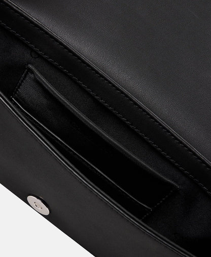 Calvin Klein kabelka přes rameno Černá 3