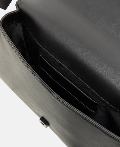 Calvin Klein kabelka přes rameno Černá 3