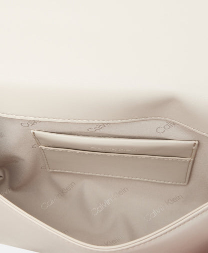 Calvin Klein kabelka přes rameno Bílá 3