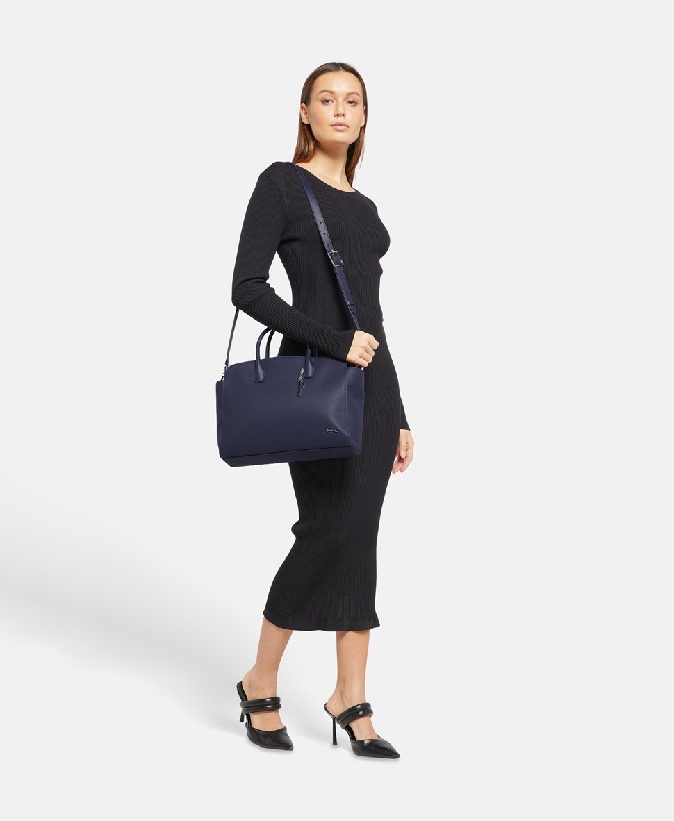 Lacoste kabelka Tmavě modrá 5