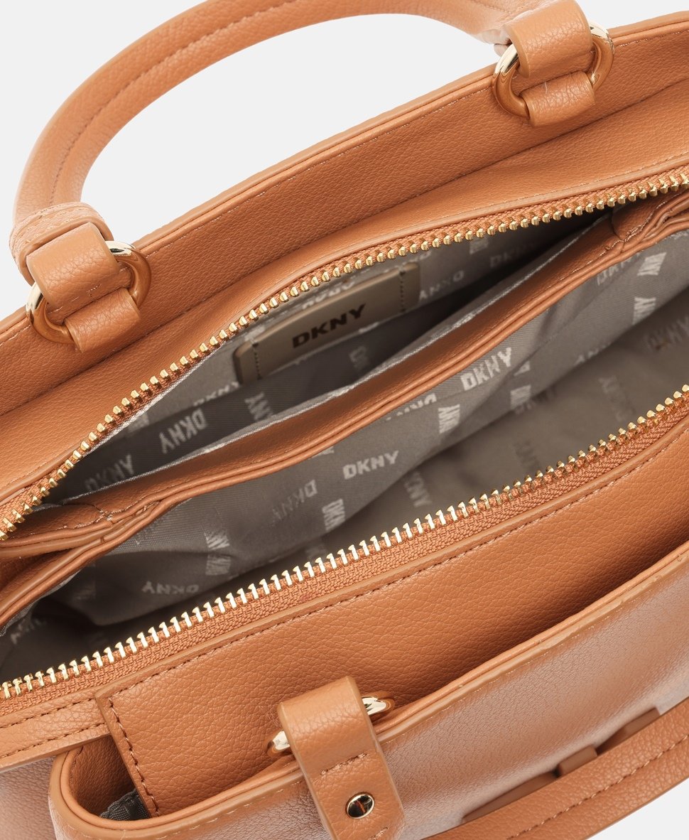 DKNY Kožená messenger taška Karamelová 3
