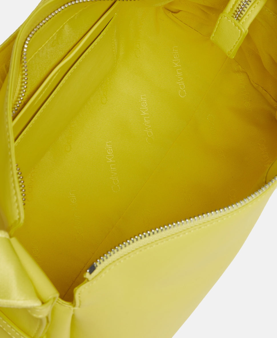 Calvin Klein kabelka přes rameno Tmavě hnědá 3