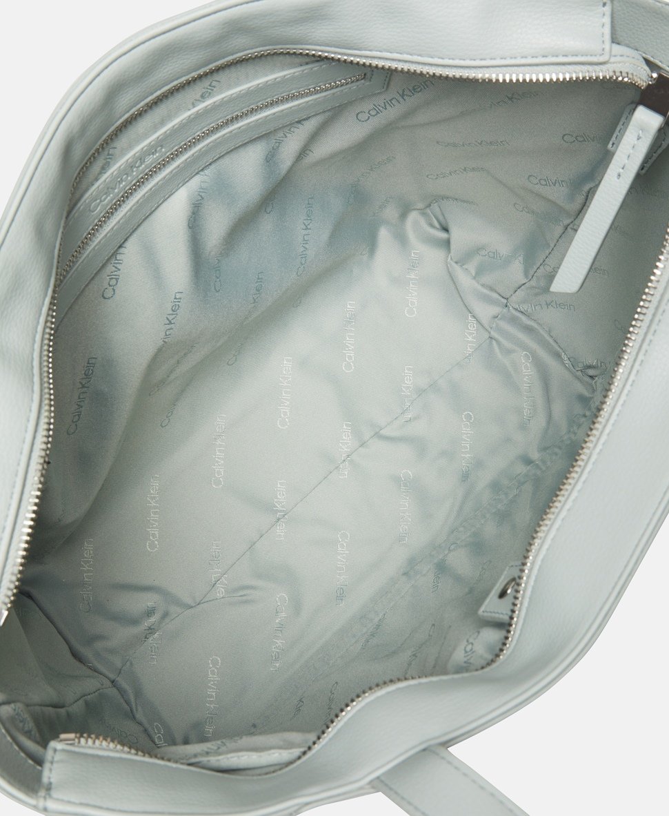 Calvin Klein kabelka Šedá 3
