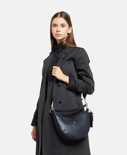 Tommy Hilfiger kabelka přes rameno Tmavě modrá 5