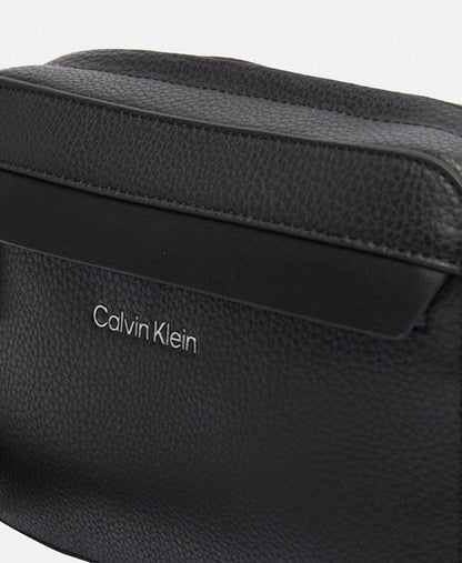 Calvin Klein taška na prádlo Černá 2