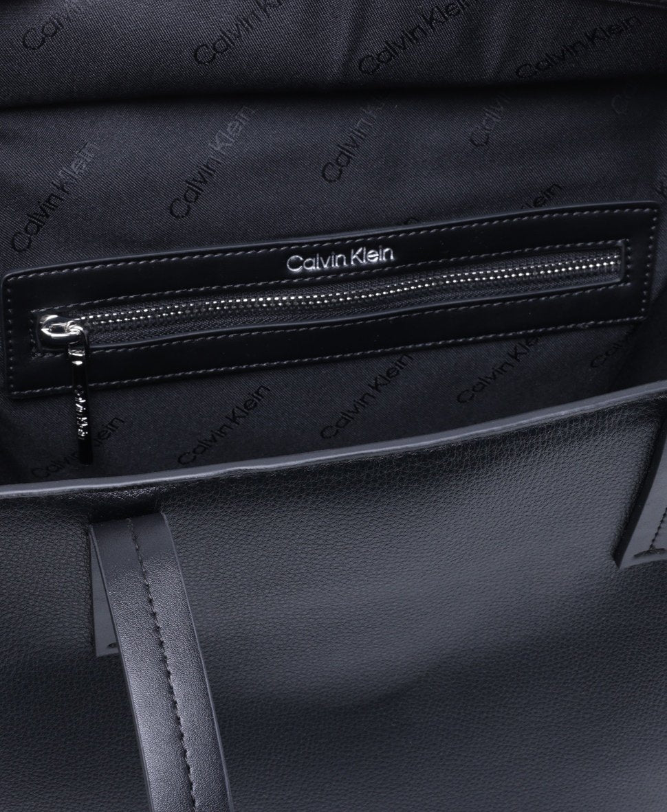 Calvin Klein kabelka tote Černá 3