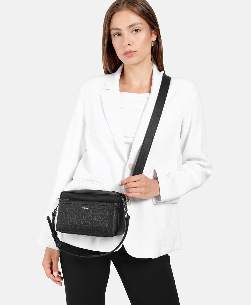 Calvin Klein taška messenger Černá 5