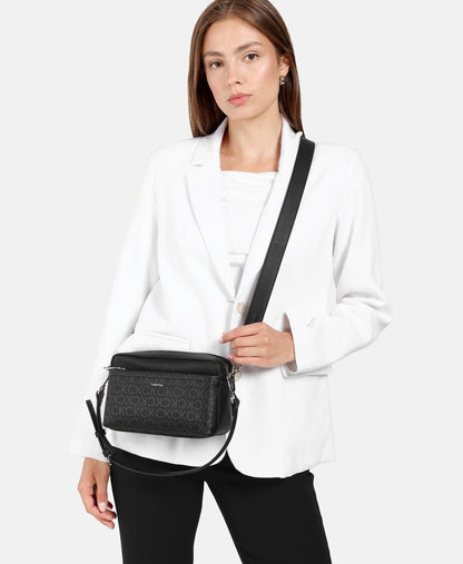 Calvin Klein taška messenger Černá 5