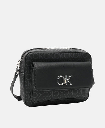 Calvin Klein taška messenger Černá 1