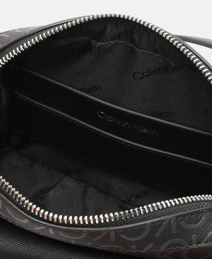 Calvin Klein taška messenger Černá 3