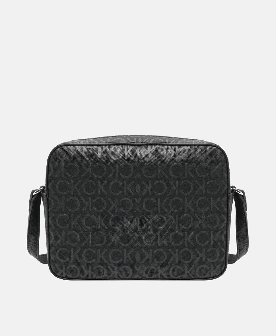 Calvin Klein taška messenger Černá 4