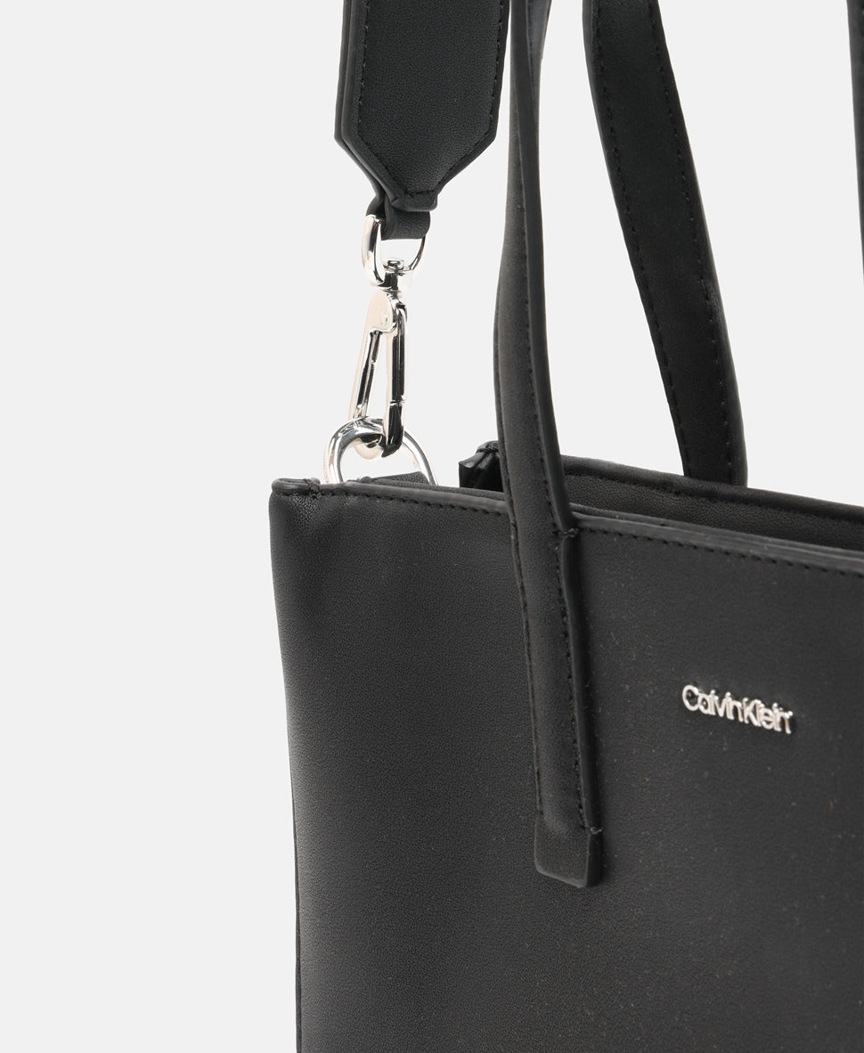 Calvin Klein kabelka Černá 2