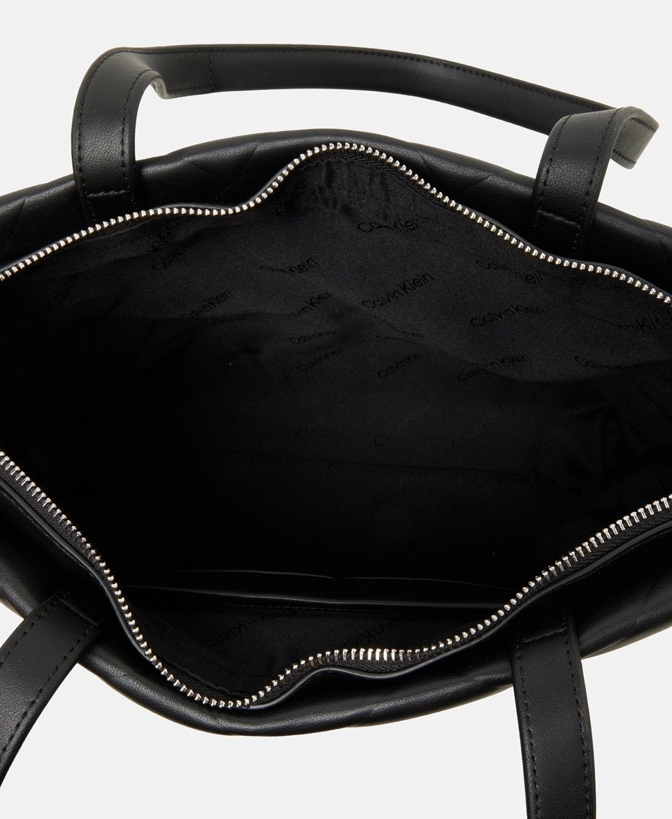 Calvin Klein kabelka tote Černá 3