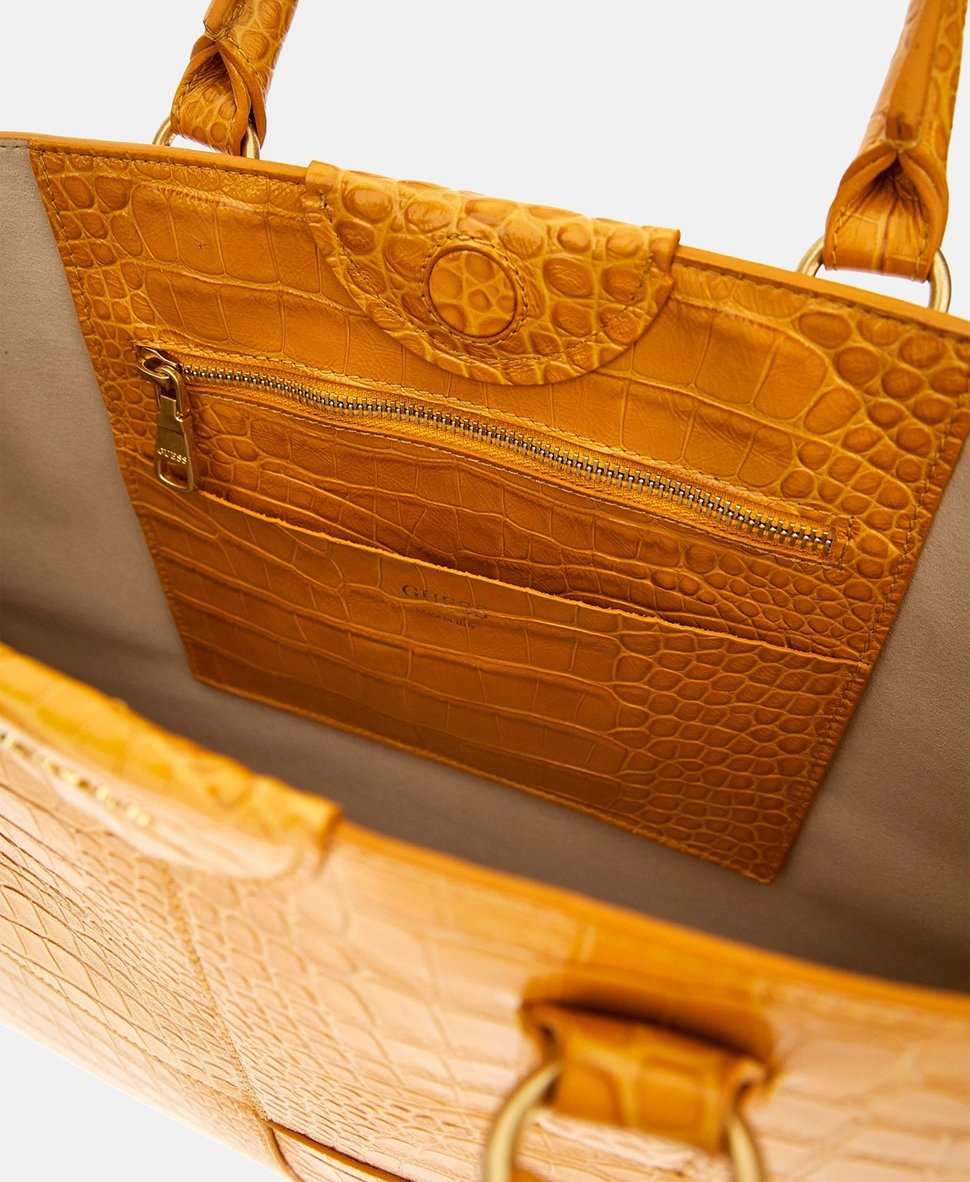 Guess kožená kabelka tote Tmavě žlutá 2