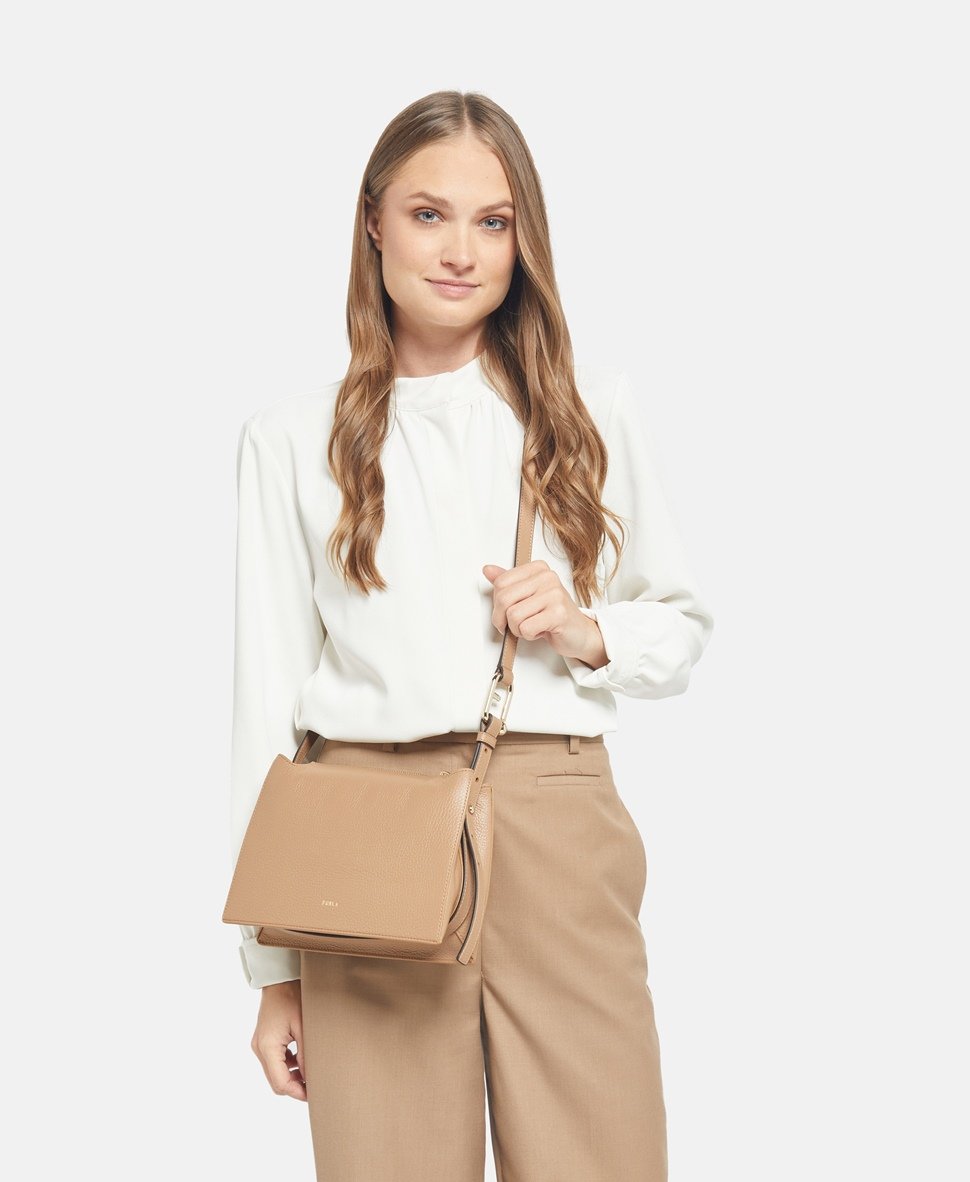 Furla Kožená messenger taška Hnědá 5