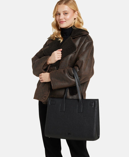Karl Lagerfeld kožená kabelka tote Černá 5