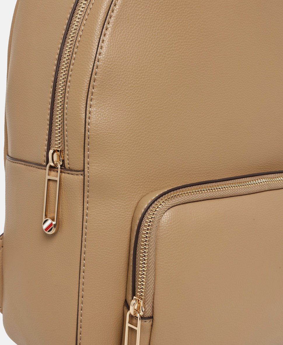 Tommy Hilfiger batoh Camel 2