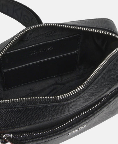 Calvin Klein taška messenger Černá 3