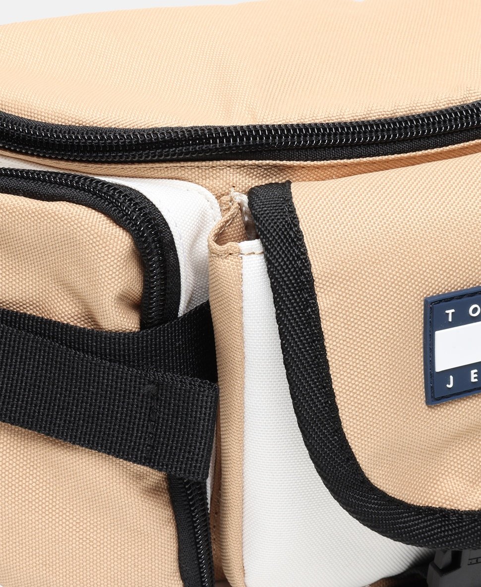 Tommy Jeans ledvinka Jěmně béžová 2