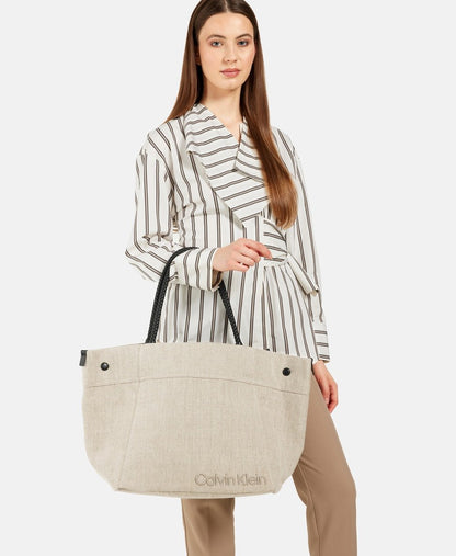 Calvin Klein kabelka shopper Jěmně béžová 5