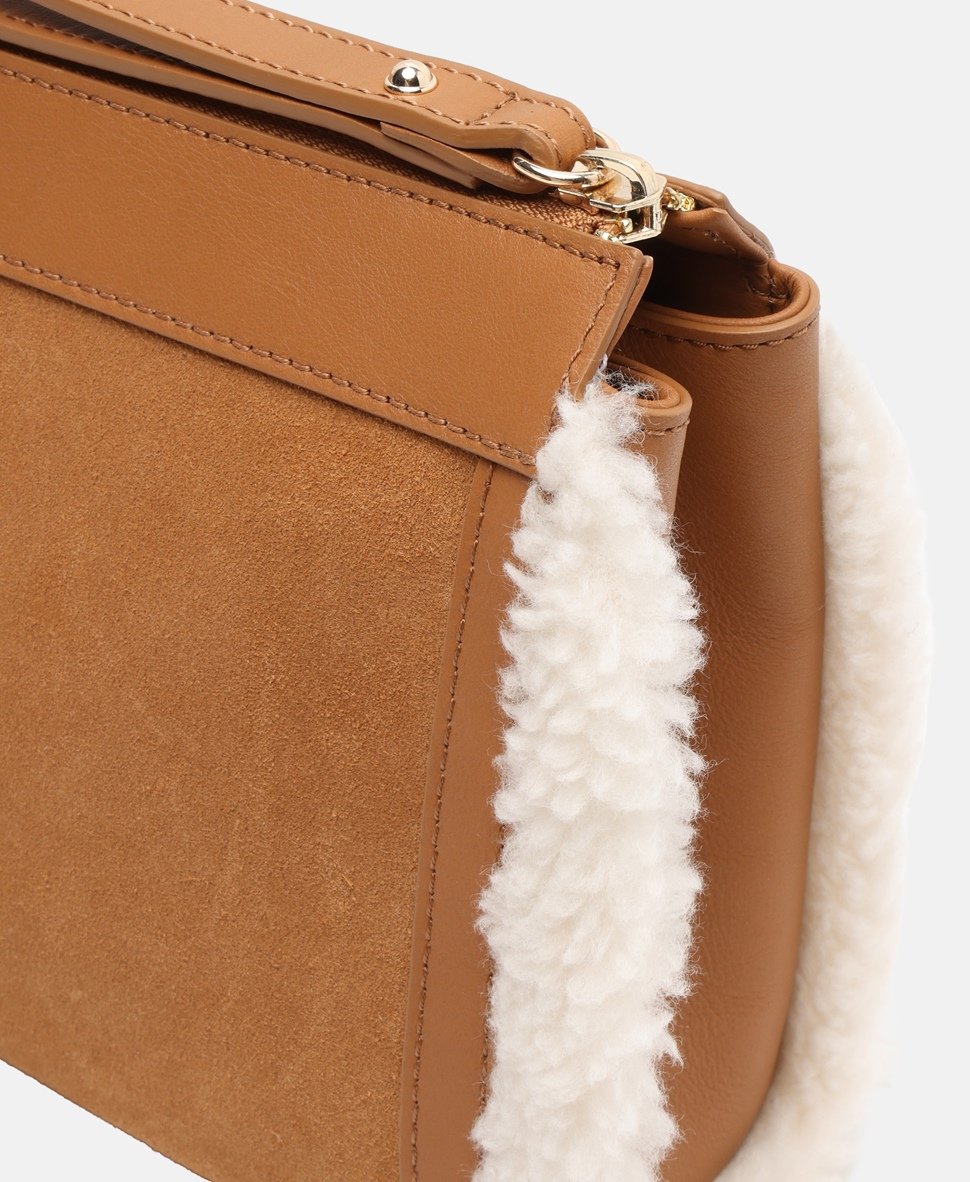 Guess psaníčko Hnědá 2