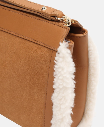 Guess psaníčko Hnědá 2