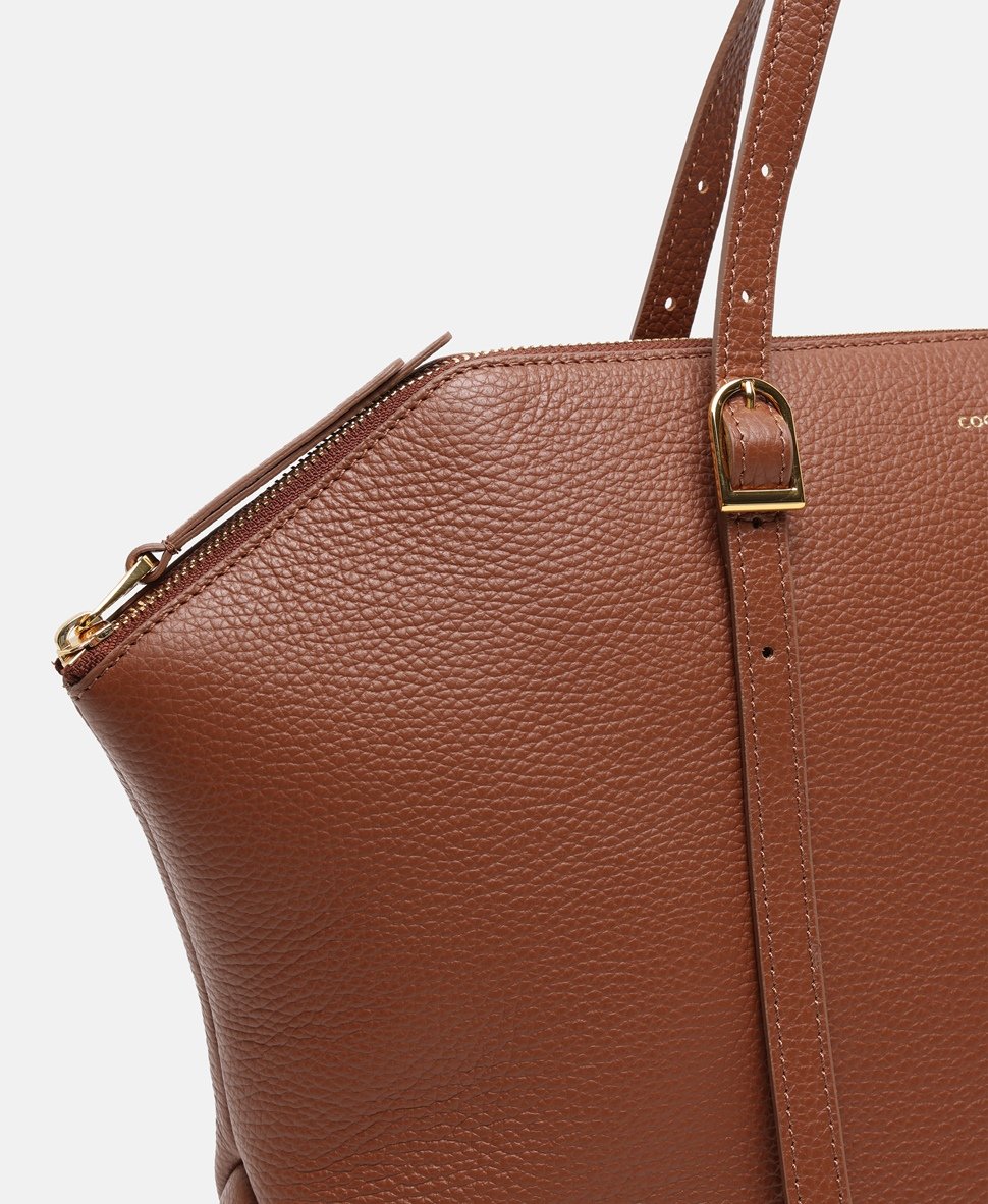 Coccinelle kožená kabelka shopper Koňaková 2