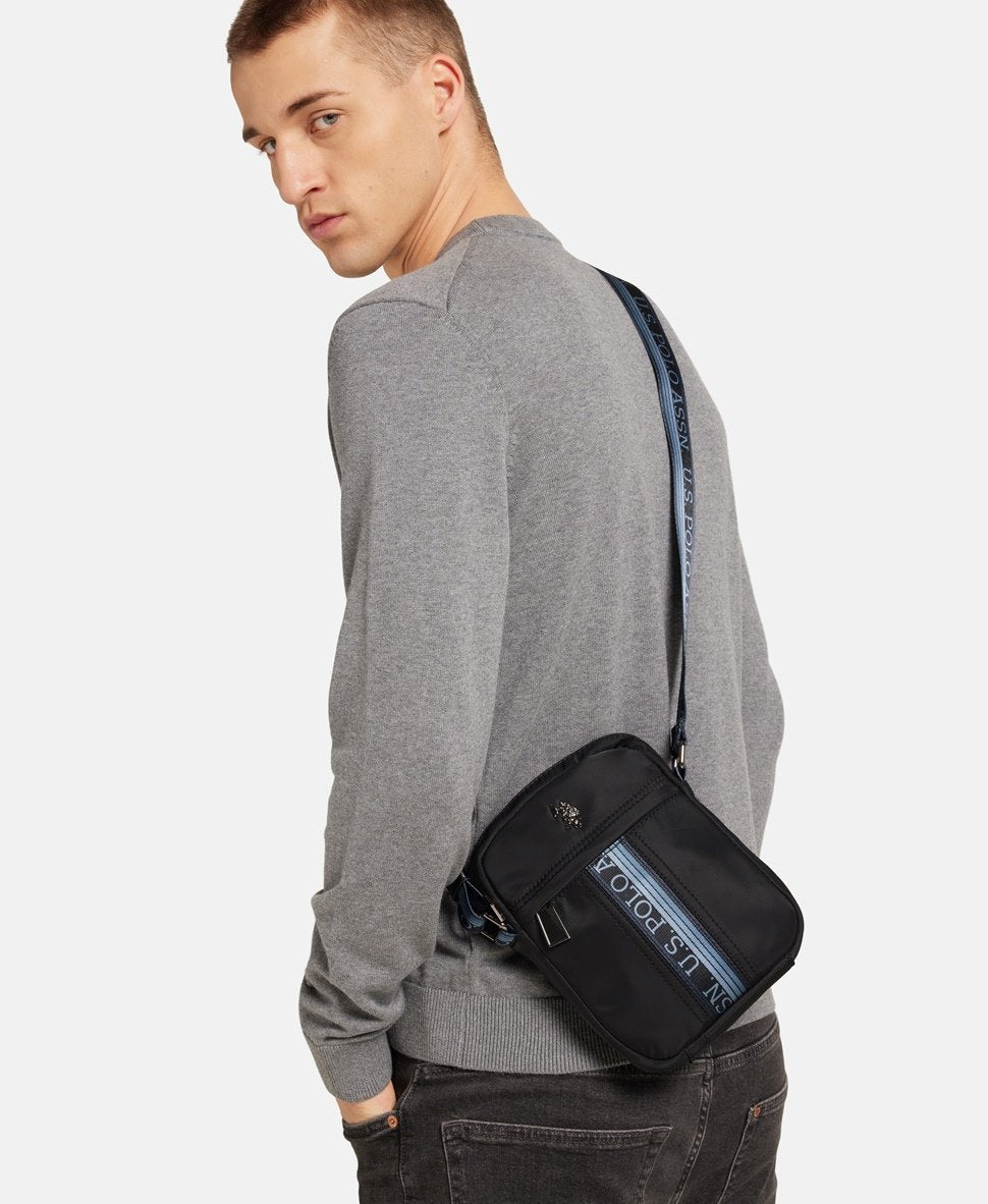 U.S. Polo Assn. taška messenger Černá 5