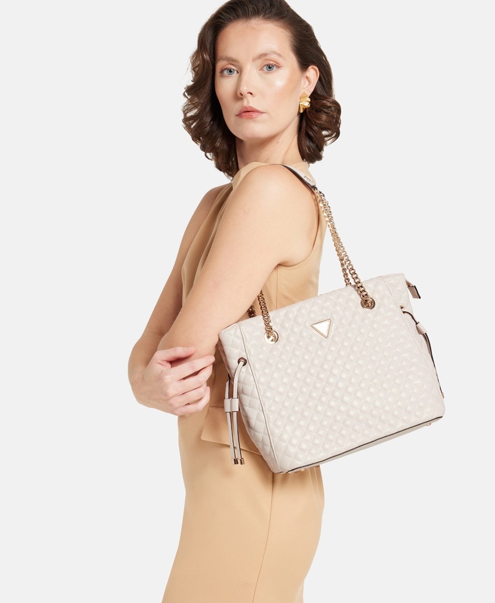 Guess kabelka tote Šampaň 5