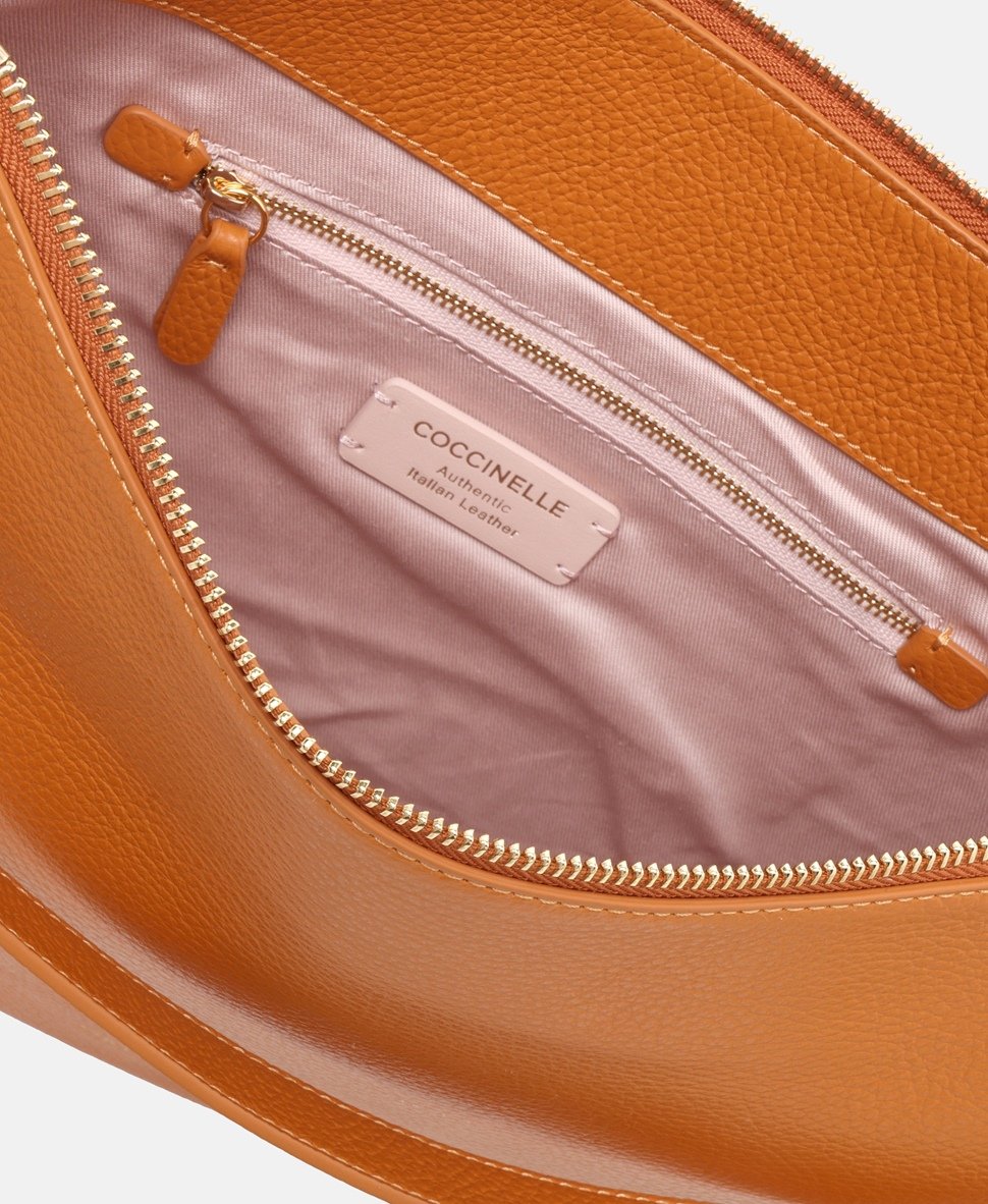 Coccinelle Kožená kabelka přes rameno Oranžová 3