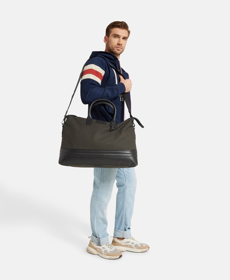 Tommy Hilfiger taška weekender Černá 5