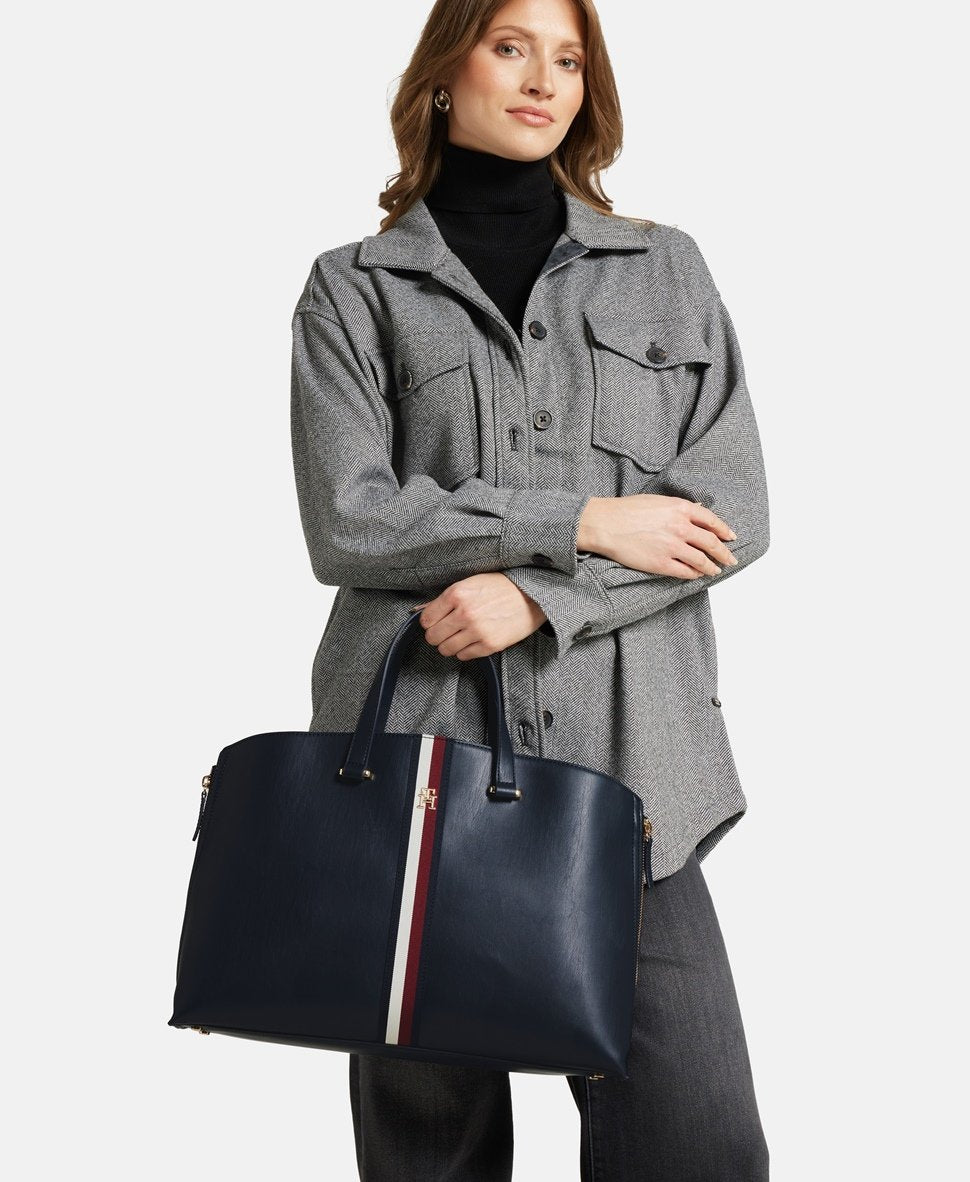 Tommy Hilfiger kabelka tote Tmavě modrá 5