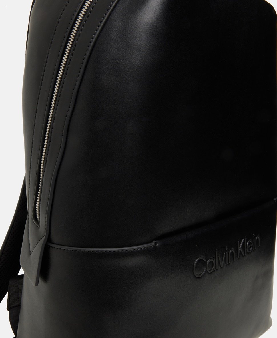 Calvin Klein batoh Černá 2