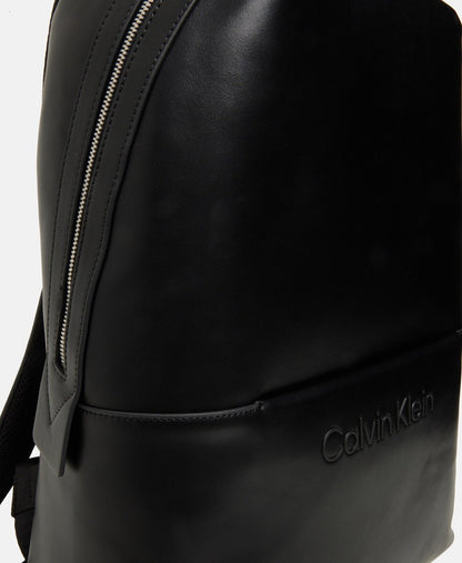 Calvin Klein batoh Černá 2