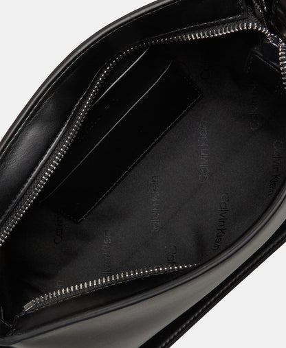 Calvin Klein kabelka přes rameno Černá 3