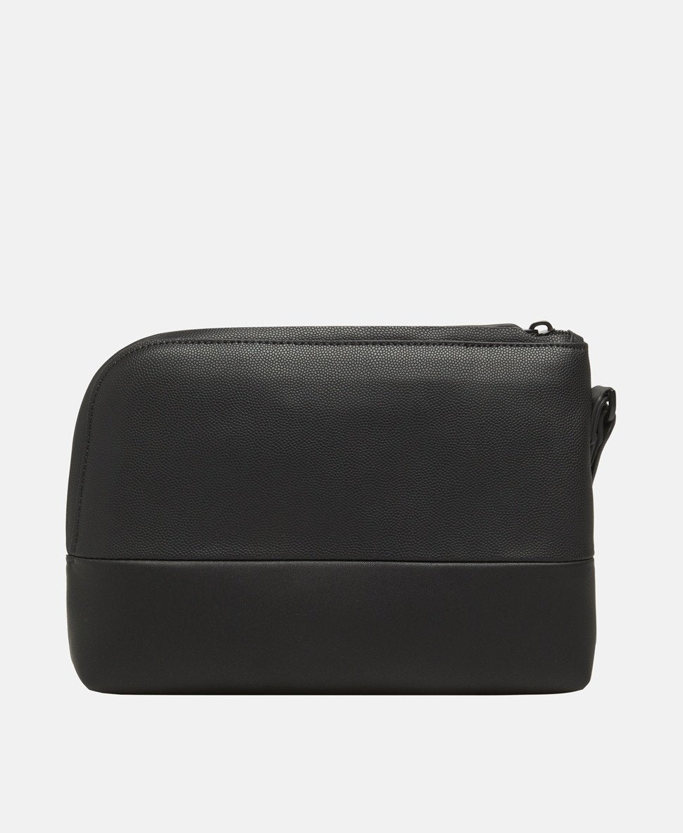 Calvin Klein taška na prádlo Černá 4