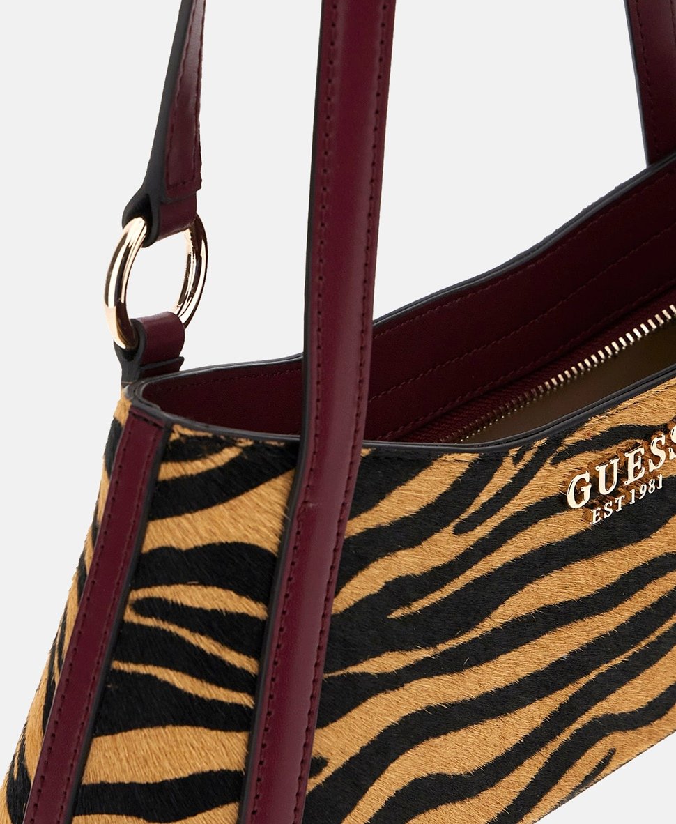 Guess Kožená kabelka přes rameno Černá 3